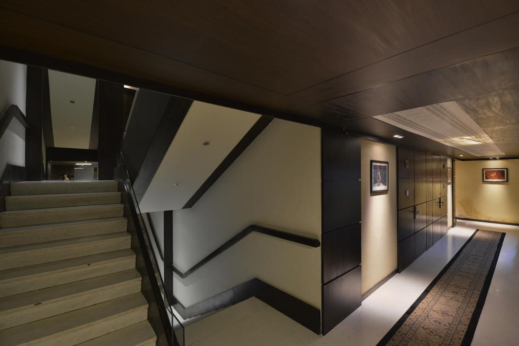 The Golden Oak Hotel Rāipur Екстериор снимка