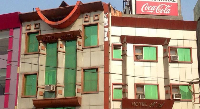 The Golden Oak Hotel Rāipur Екстериор снимка